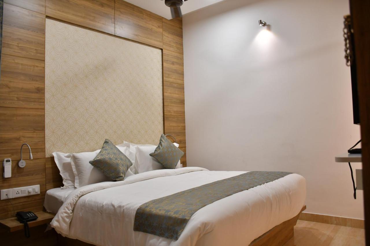 Hotel Adhikrishna Arcade Erode Esterno foto
