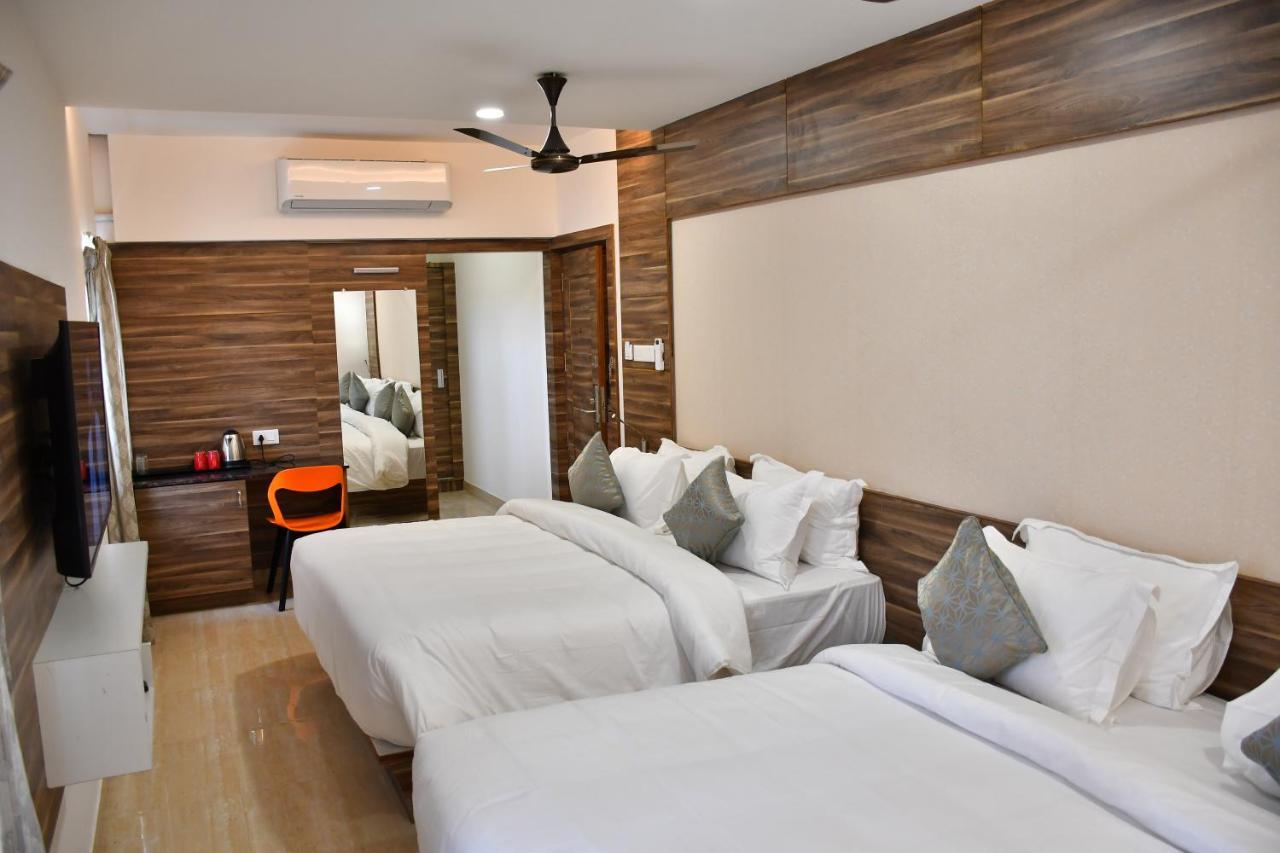 Hotel Adhikrishna Arcade Erode Esterno foto